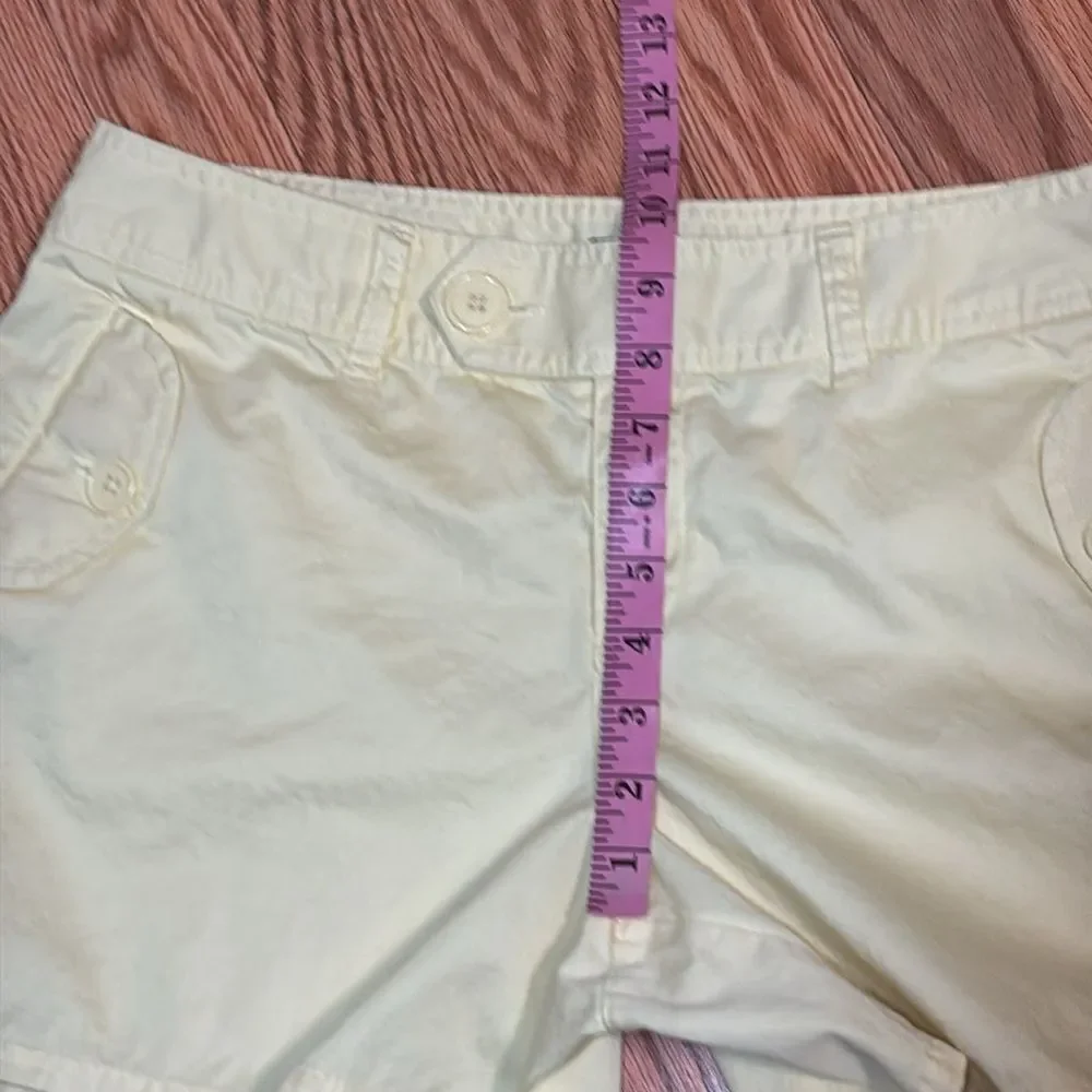 Moda Butter Yellow Cotton Shorts, midi, 10